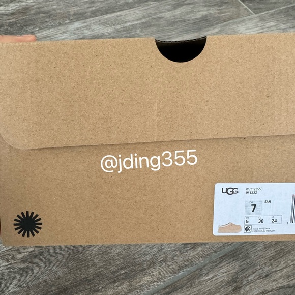 Brand New UGG Tazz Slippers Sand Women’s Slipper - Picture 8 of 8